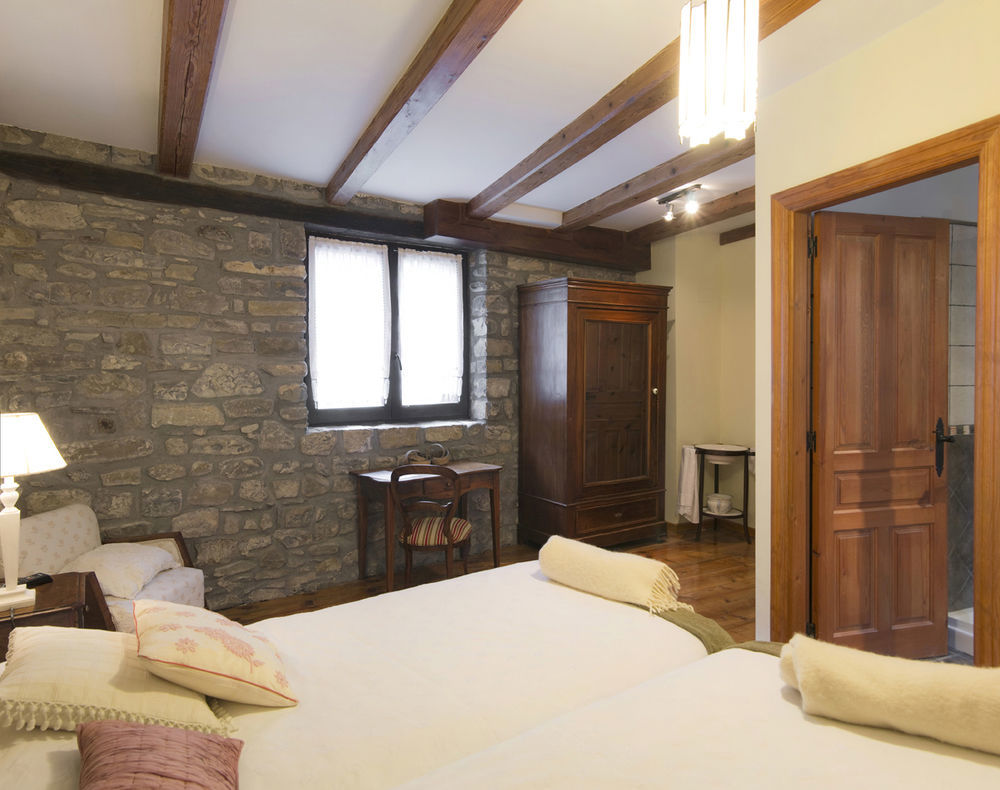 Argonz Etxea Hotel Urzainqui Luaran gambar
