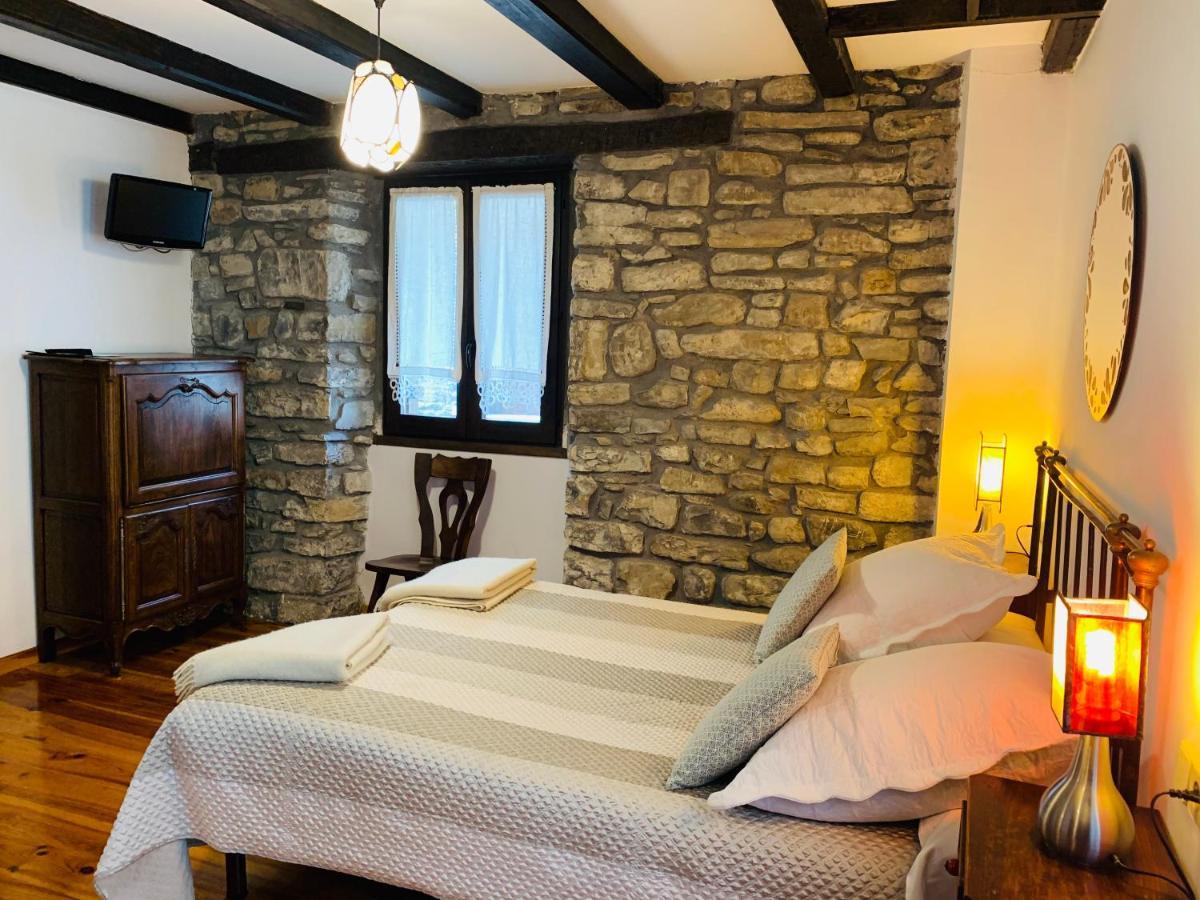 Argonz Etxea Hotel Urzainqui Luaran gambar